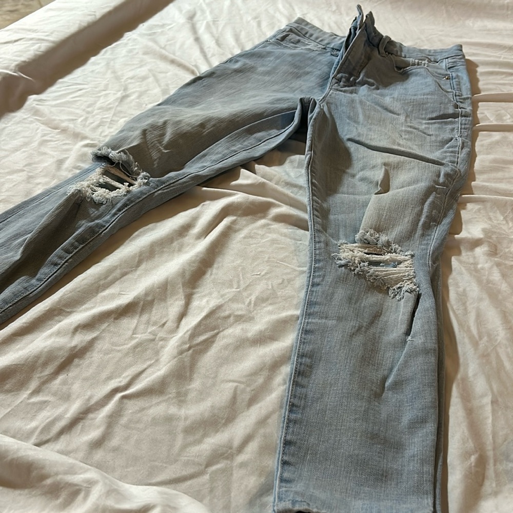 Women’s Good American Jean size 6/28.